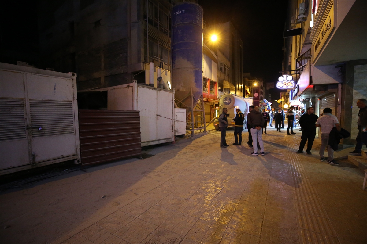 Hatay'da bir inşaatın çimento deposunda meydana gelen patlamada 3 işçi yaralandı