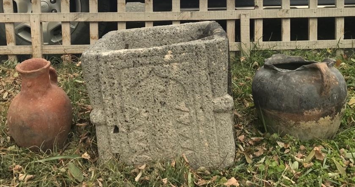 Iğdır'da Roma dönemine ait dibek taşını satmaya çalışan kişi yakalandı