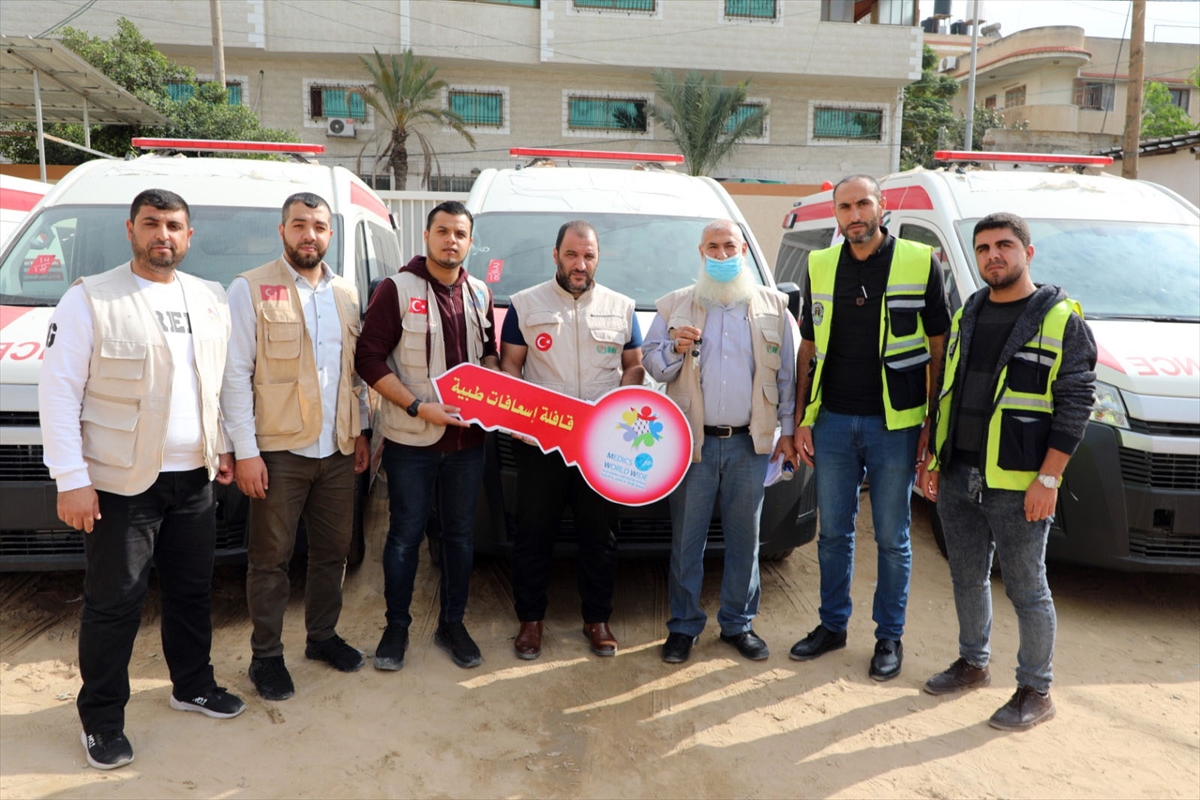 İHH'dan Gazze'ye 4 ambulans desteği