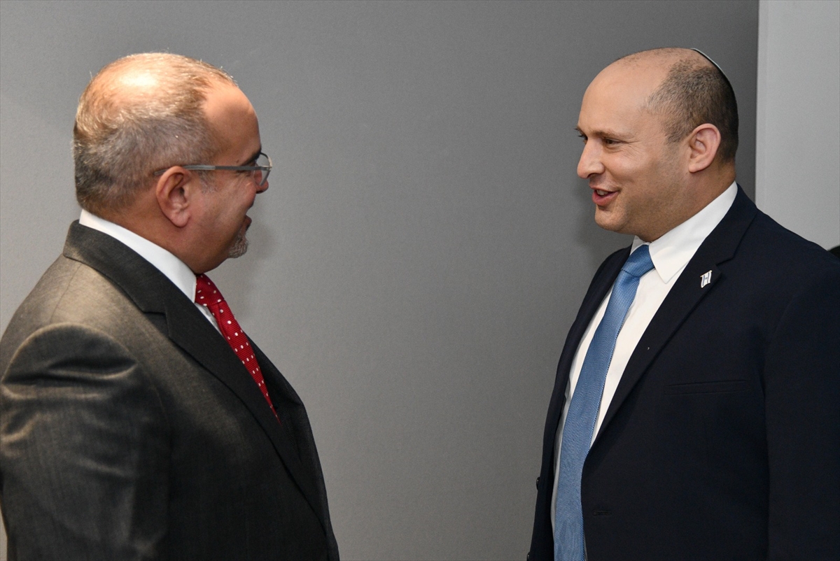 İsrail Başbakanı Bennett ile Bahreyn Veliaht Prensi Al Halife'den ilk buluşma