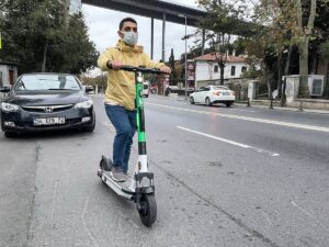 İSTANBUL (AA) – Elektrikli scooter kullanımına düzenleme getiren yönetmeliğin Resmi