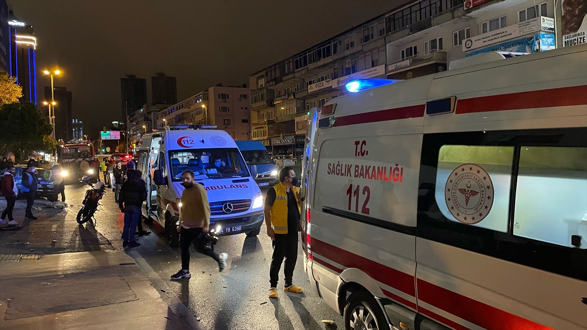 İstanbul'daki trafik kazasında 2 kişi yaralandı
