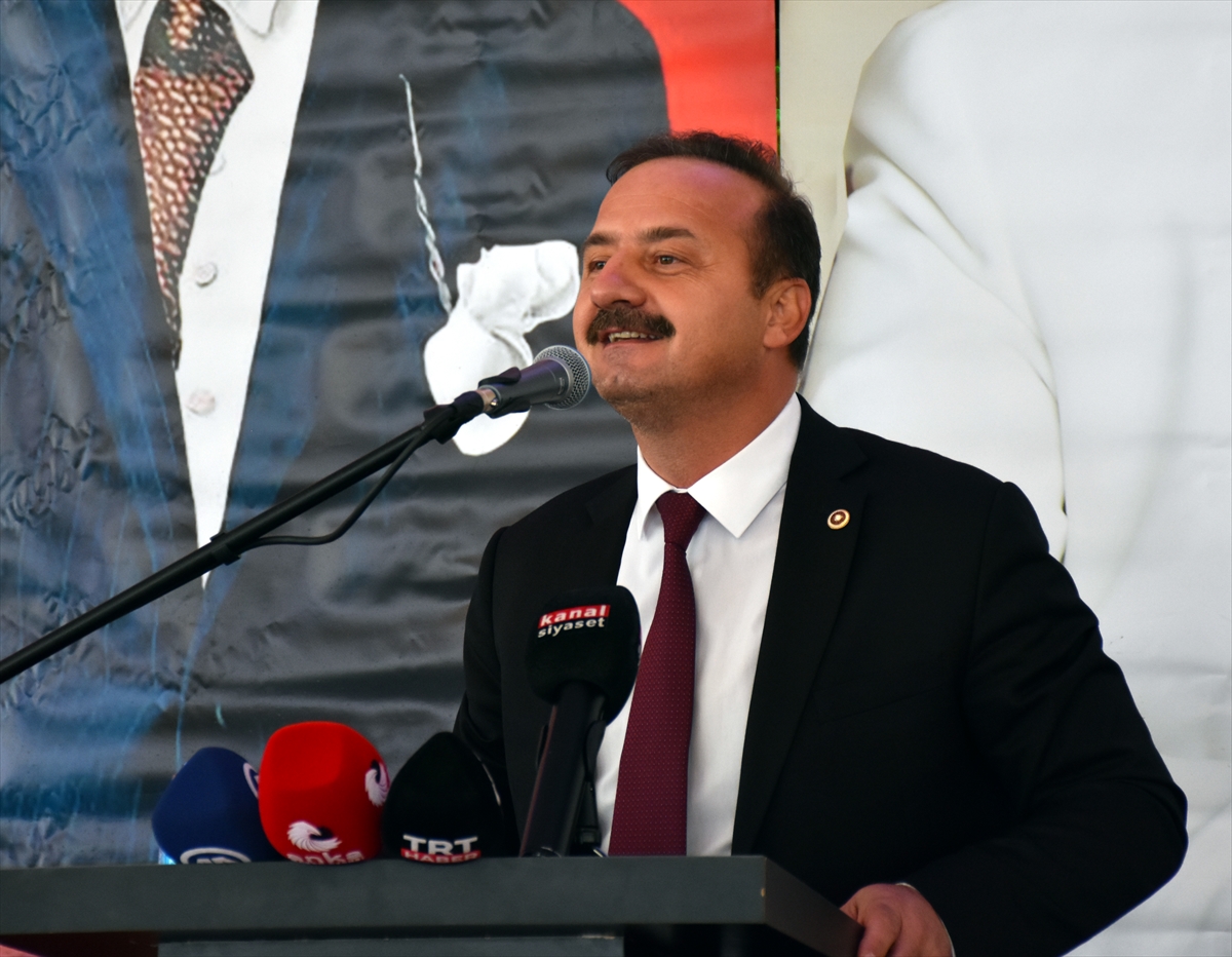 İYİ Partili Ağıralioğlu, Bahçeli ve Cumhurbaşkanı Erdoğan için uzun ömür diledi