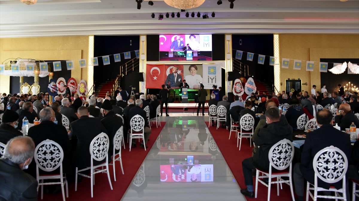 İYİ Partili Ağıralioğlu, Kırıkkale'de vatandaşlarla buluştu