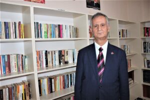 İZMİR (AA) – İzmirli gazeteci İbrahim Irmak, 2011 yılında trafik