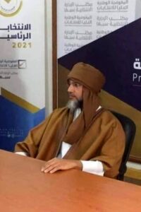 - Seçim merkezine bizzat giden Seyfülislam Kaddafi, 2011'den bu yana