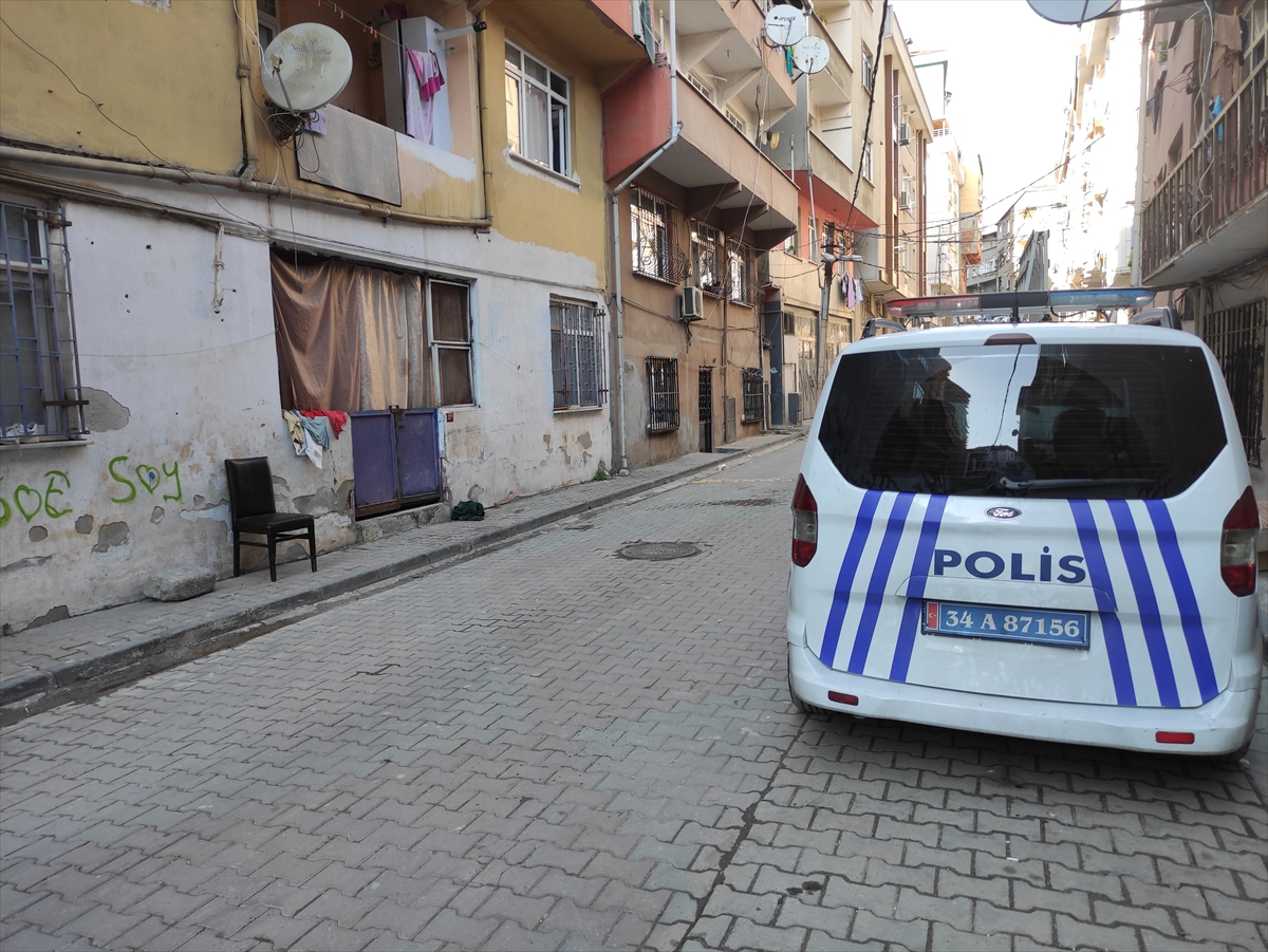 Kağıthane'de silahlı saldırıda iki kişi yaralandı