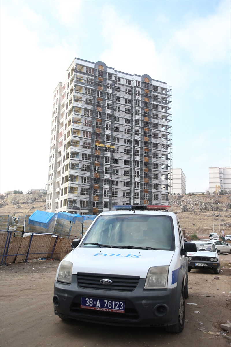 Kayseri'de inşaatın 11. katından düşen işçi yaşamını yitirdi