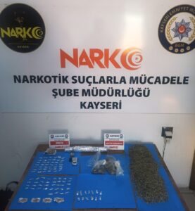 KAYSERİ (AA) – Kayseri'de uyuşturucu satıcılarına yönelik operasyonda 4 zanlı