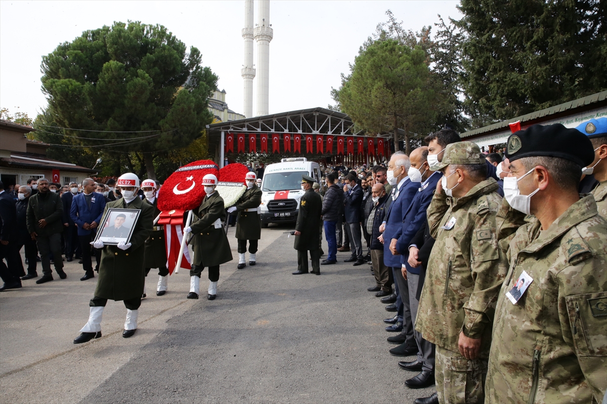 Kilis'teki hudut birliğinde şehit düşen asker, Gaziantep'te son yolculuğuna uğurlandı