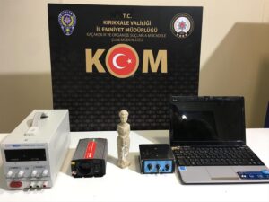 KIRIKKALE (AA) – Kırıkkale'de polislerce durdurulan otomobilin motor kısmına gizlenmiş