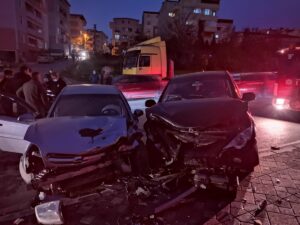 KOCAELİ (AA) – Kocaeli'nin Gebze ilçesinde pikapla çarpışan otomobilin sürücüsü