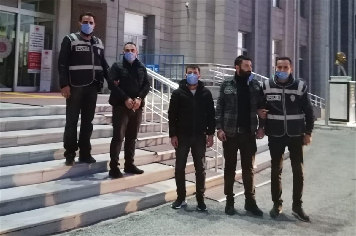 Konya'da silah zoruyla senet imzalattığı iddia edilen 3 kişi tutuklandı