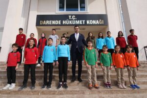 - Darende Kaymakamlığı tarafından özel olarak hazırlanan klipte, kaymakam, belediye