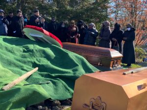 - Cenazeye katılan Washington Büyükelçisi Hasan Murat Mercan Cumhurbaşkanı Erdoğan'ın