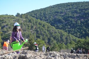 İZMİR (AA) – Milli Ağaçlandırma Günü kapsamında "Geleceğe Nefes, Dünyaya