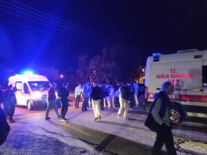 MANİSA (AA) – Manisa'nın Alaşehir ilçesinde otomobilin elektrikli bisiklete çarpması