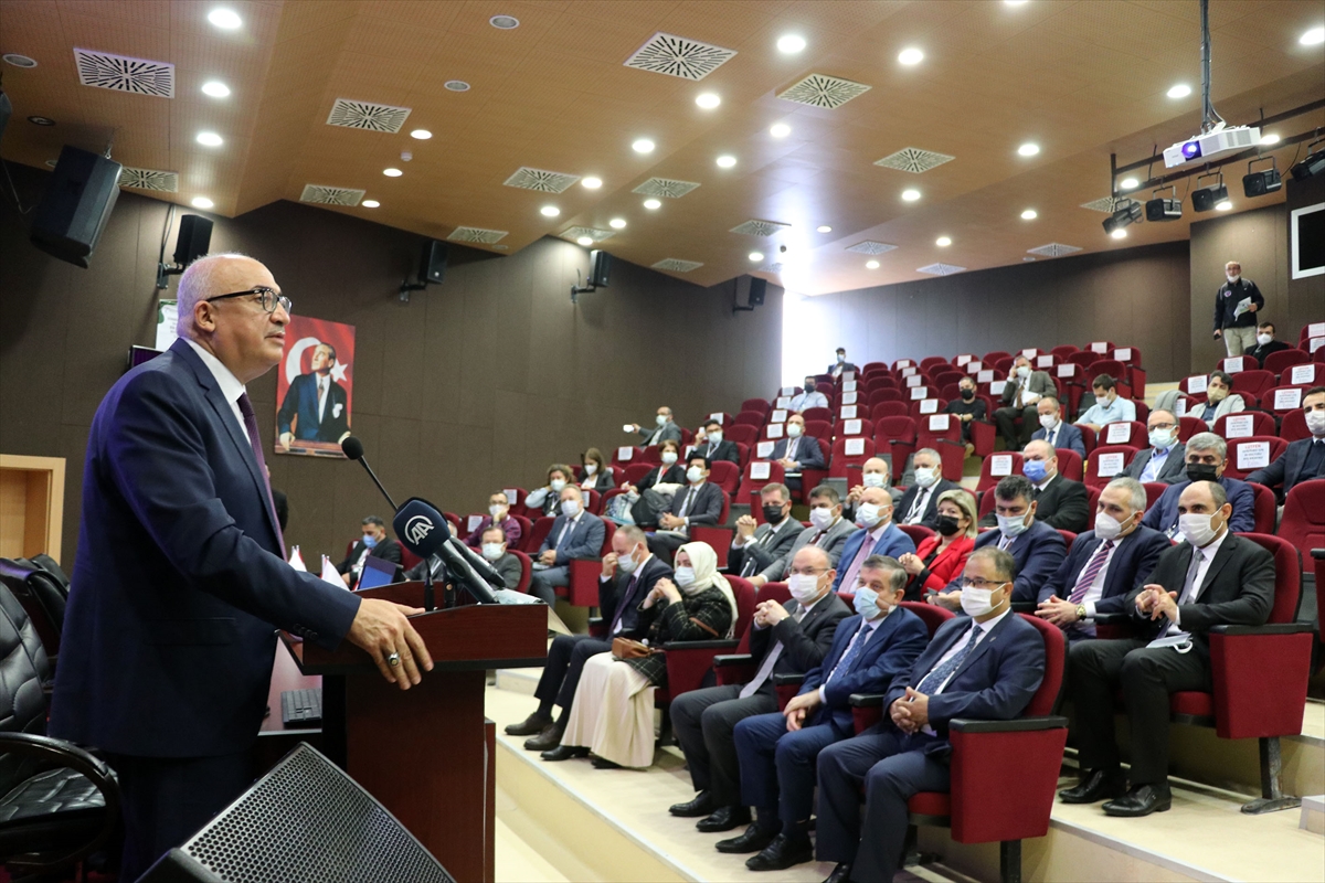 Manisa'da “Sürdürülebilir ve Yaşanabilir Bir Dünya İçin Biyoekonomi Çalıştayı” düzenlendi