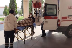 MANİSA (AA) – Manisa'nın Turgutlu ilçesinde, tuğla fabrikasında ham madde