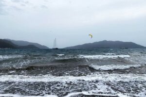 MUĞLA (AA) – Muğla'nın Marmaris ilçesinde, saatte 55 kilometre hızla