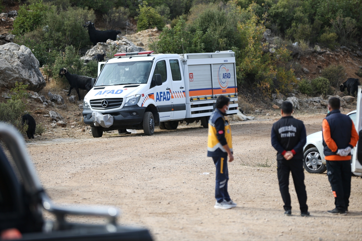 Mersin'de kaybolan 3 yaşındaki çocuğu arama çalışmaları sürüyor