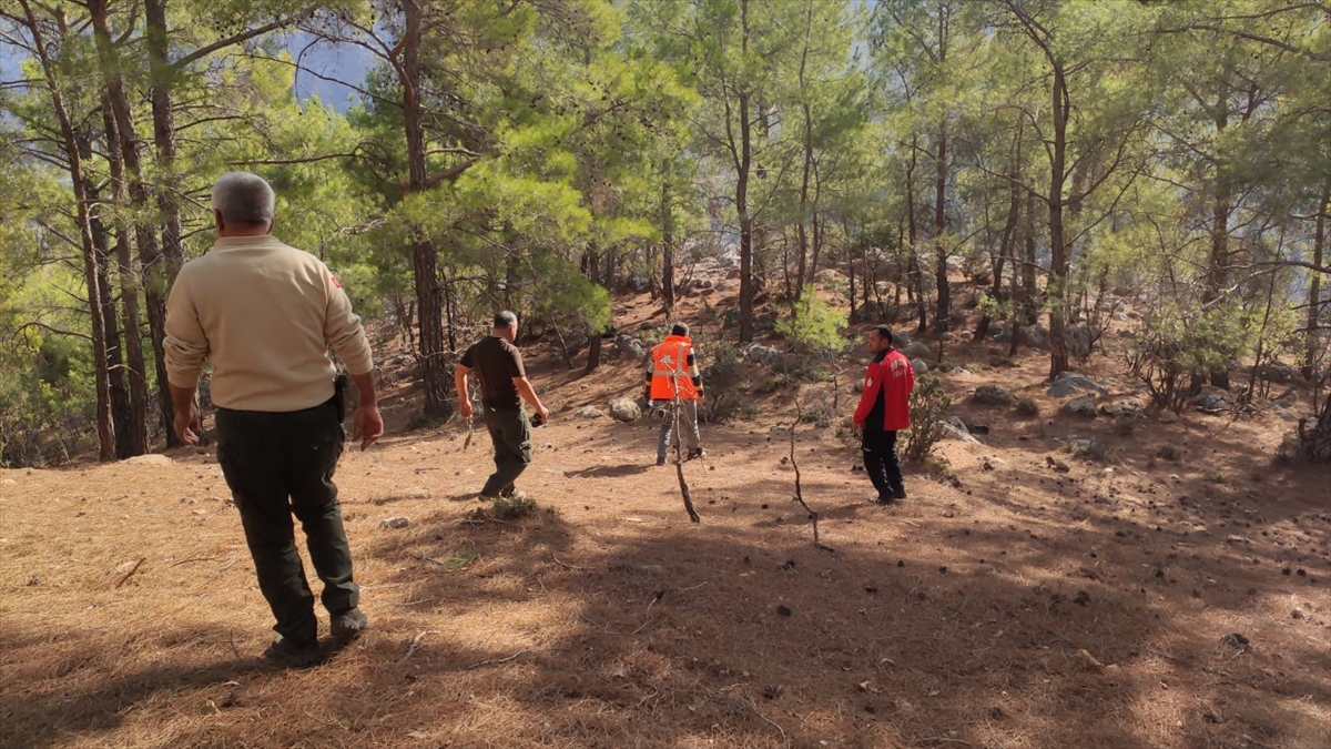 Mersin'de kaybolan 3 yaşındaki çocuğu arama çalışmaları sürüyor