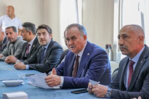 - "Şehit yakınına yapılan bu küfrü ve hakareti şiddetle lanetliyorum.