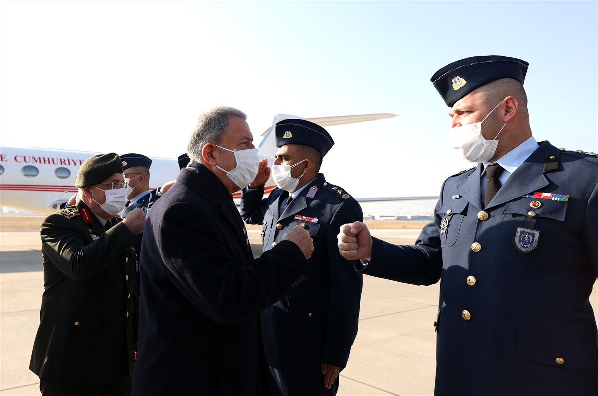 Milli Savunma Bakanı Akar, Kayseri Valiliğini ziyaret etti