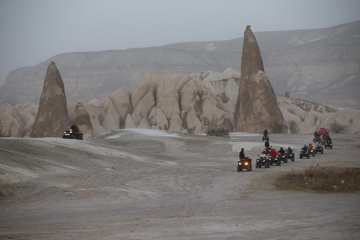 Nevşehir'de rüzgar ve toz bulutu hayatı olumsuz etkiledi