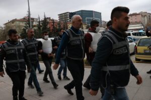 NİĞDE (AA) – Niğde'de bir kişinin av tüfeğiyle vurularak öldürülmesiyle