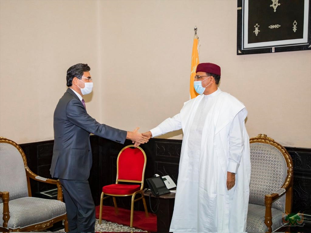 Nijer Cumhurbaşkanı Bazoum, Türkiye’nin Niamey Büyükelçisi Arı’yı kabul etti