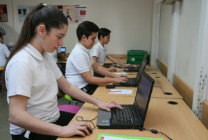 İSTANBUL(AA) – Türkiye Vodafone Vakfı ve Habitat Derneği tarafından çocukları