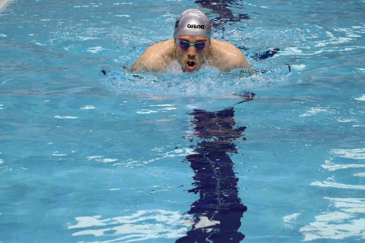 Özgürlüğü havuzda bulan görme engelli milli yüzücünün hedefi, paralimpik şampiyonluğu