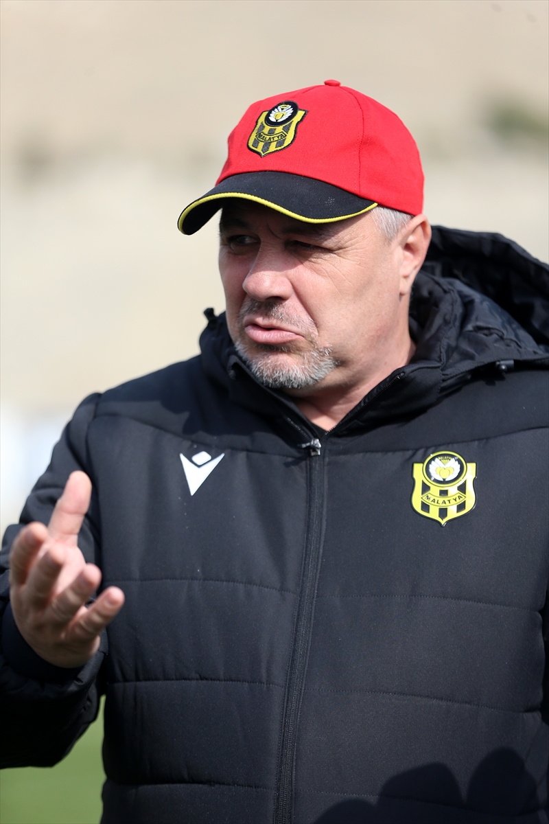 Yeni Malatyaspor Teknik Direktörü Sumudica, Galatasaray maçında futbolun konuşulmasını istiyor:
