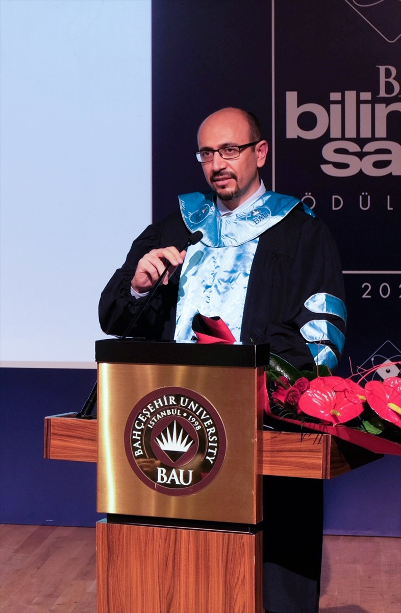 Prof. Dr. Durdağı, Kovid-19'a karşı ilaç çalışmasında faz-2 aşamasına geçti