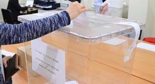 Bulgaristan’da cumhurbaşkanlığı seçiminin ikinci turu başladı