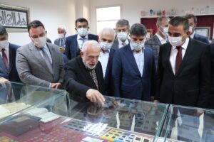 SİİRT (AA) – Siirt Üniversitesinde (SİÜ) Prof. Dr. İhsan Süreyya