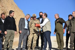 ŞIRNAK (AA) – Şırnak'ta tedavileri tamamlanan kızıl şahin ve atmaca