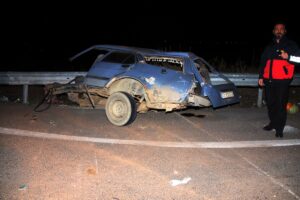 SİVAS (AA) – Sivas'ın Şarkışla ilçesinde iki otomobilin çarpışması sonucu