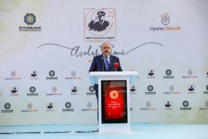 - "Gençlerimizin enerjisi, dinamizmi, gayretiyle ülkemizi çok daha ilerilere taşımak