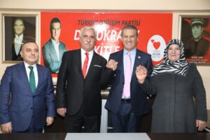 - "'Türkiye yansın, batsın da bir an önce erken seçime