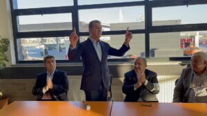  - "Plaka alın teridir, emektir. Burada bir ranta izin