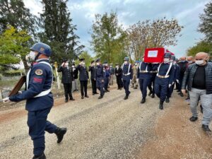 OSMANİYE (AA) – Tunceli'de halı sahada futbol oynarken kalp krizi