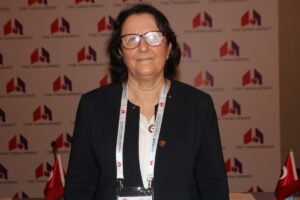 "Dernek olarak yaygın ve hızlı aşılamadan yanayız"