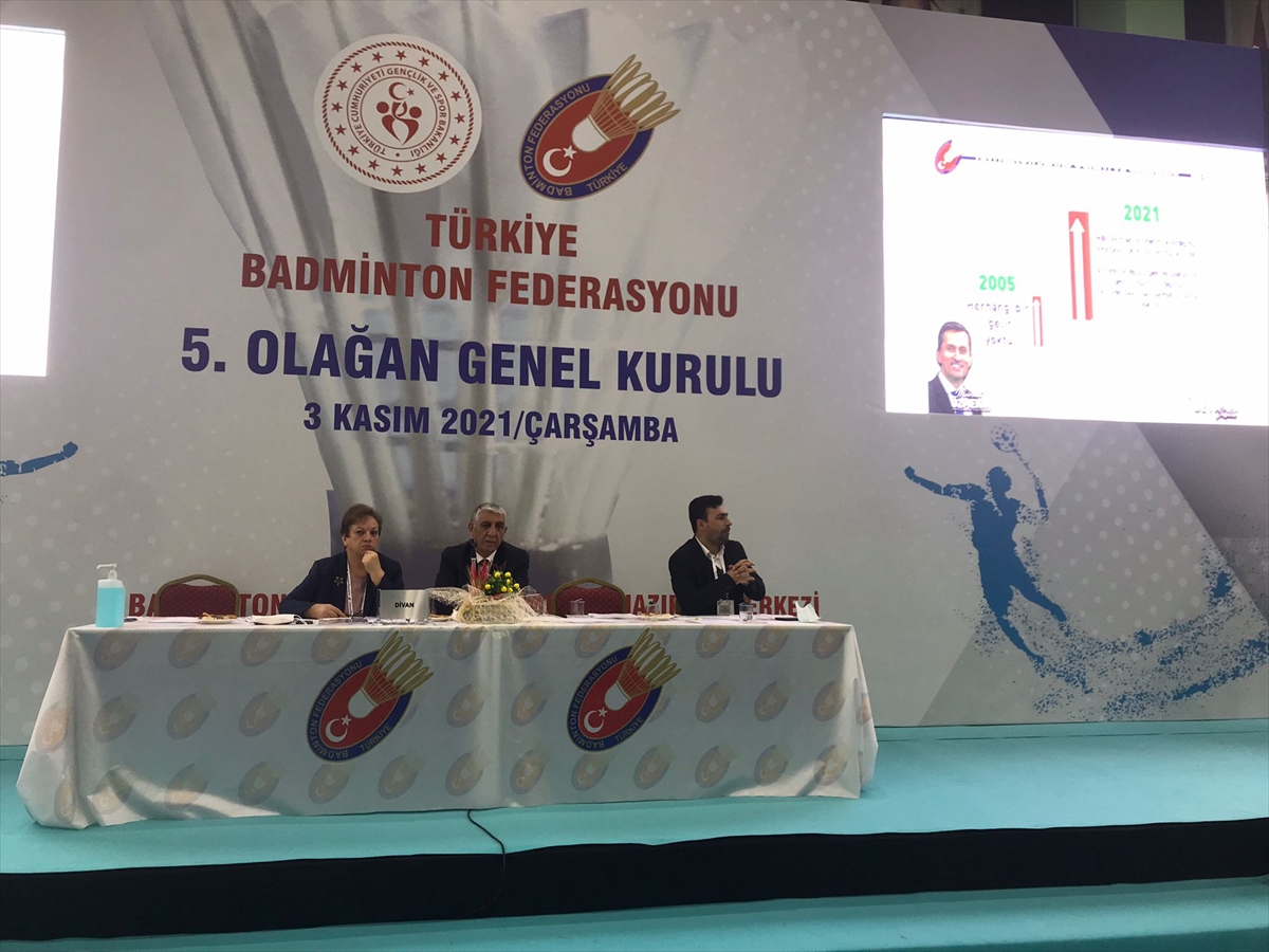 Türkiye Badminton Federasyonu Başkanlığa Murat Özmekik yeniden seçildi