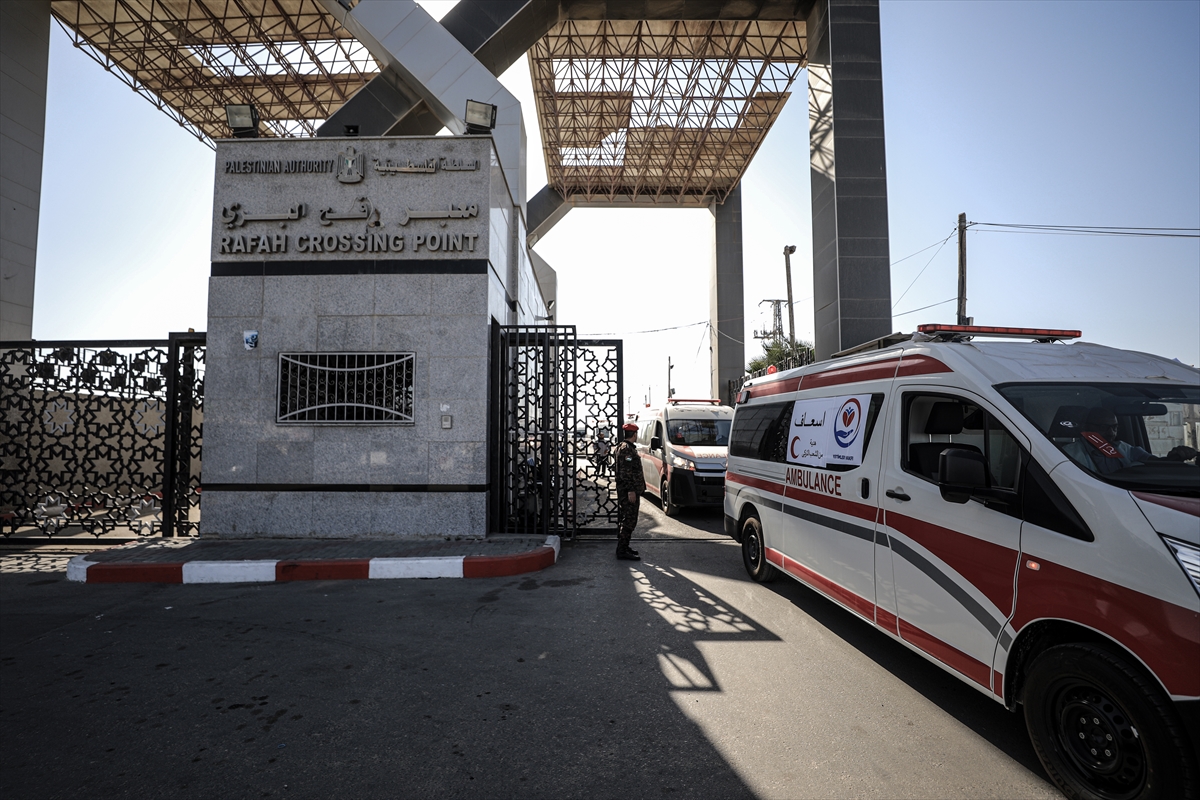Türkiye dahil 12 ülkenin desteğiyle Gazze'ye 27 ambulans gönderildi