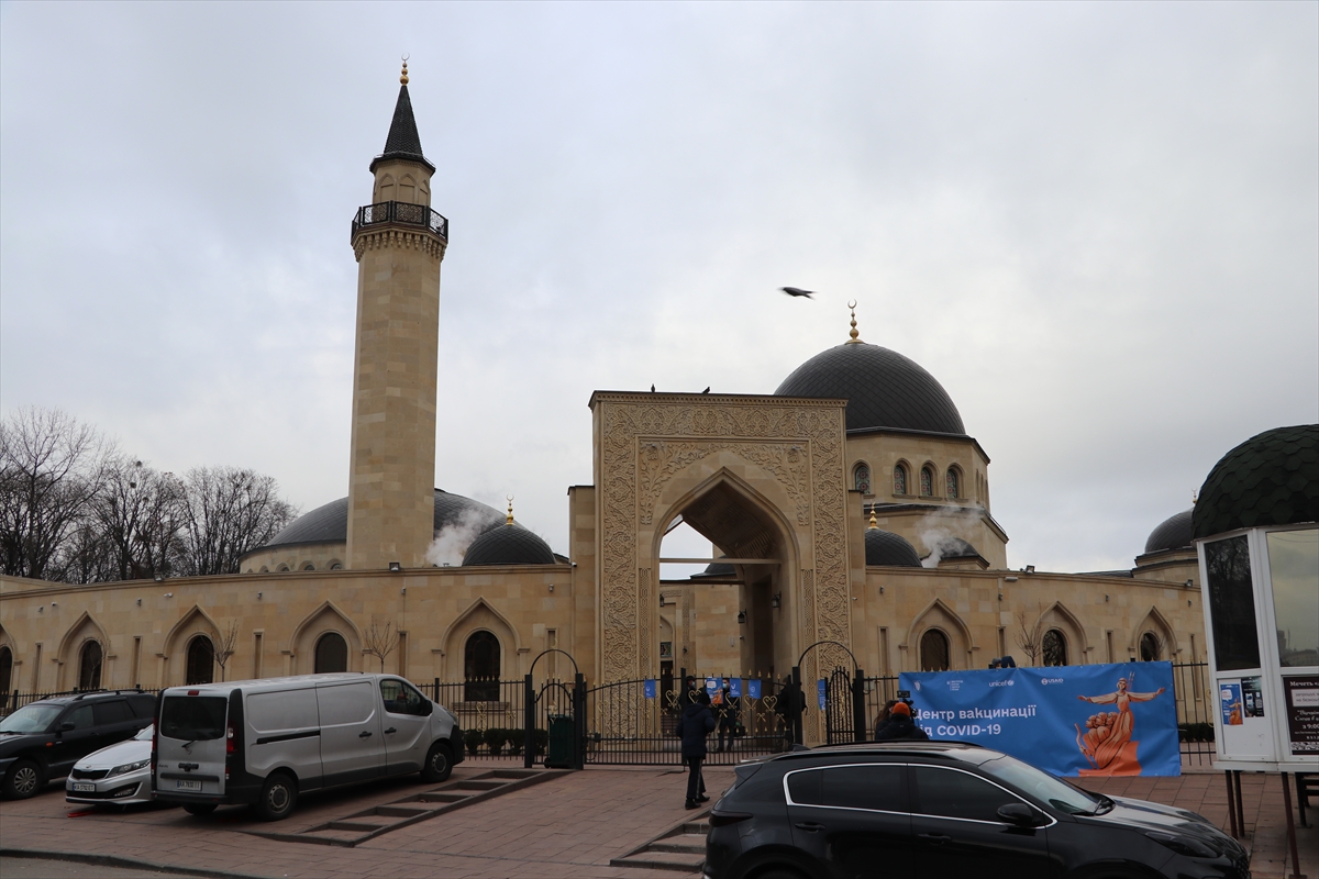 Ukrayna’da camide Kovid-19 aşı merkezi açıldı