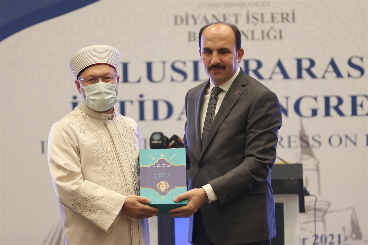 Diyanet İşleri Başkanı Erbaş, Uluslararası İhtida Kongresi'nde konuştu: