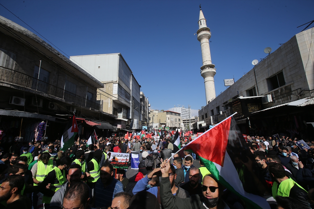 Ürdünlüler İsrail'le yapılan “enerji karşılığı su” mutabakatını protesto etti