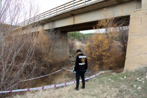 UŞAK (AA) – Uşak'ın Sivaslı ilçesinde dere yatağında bulunan patlamamış